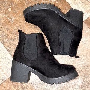 Chelsea Boots